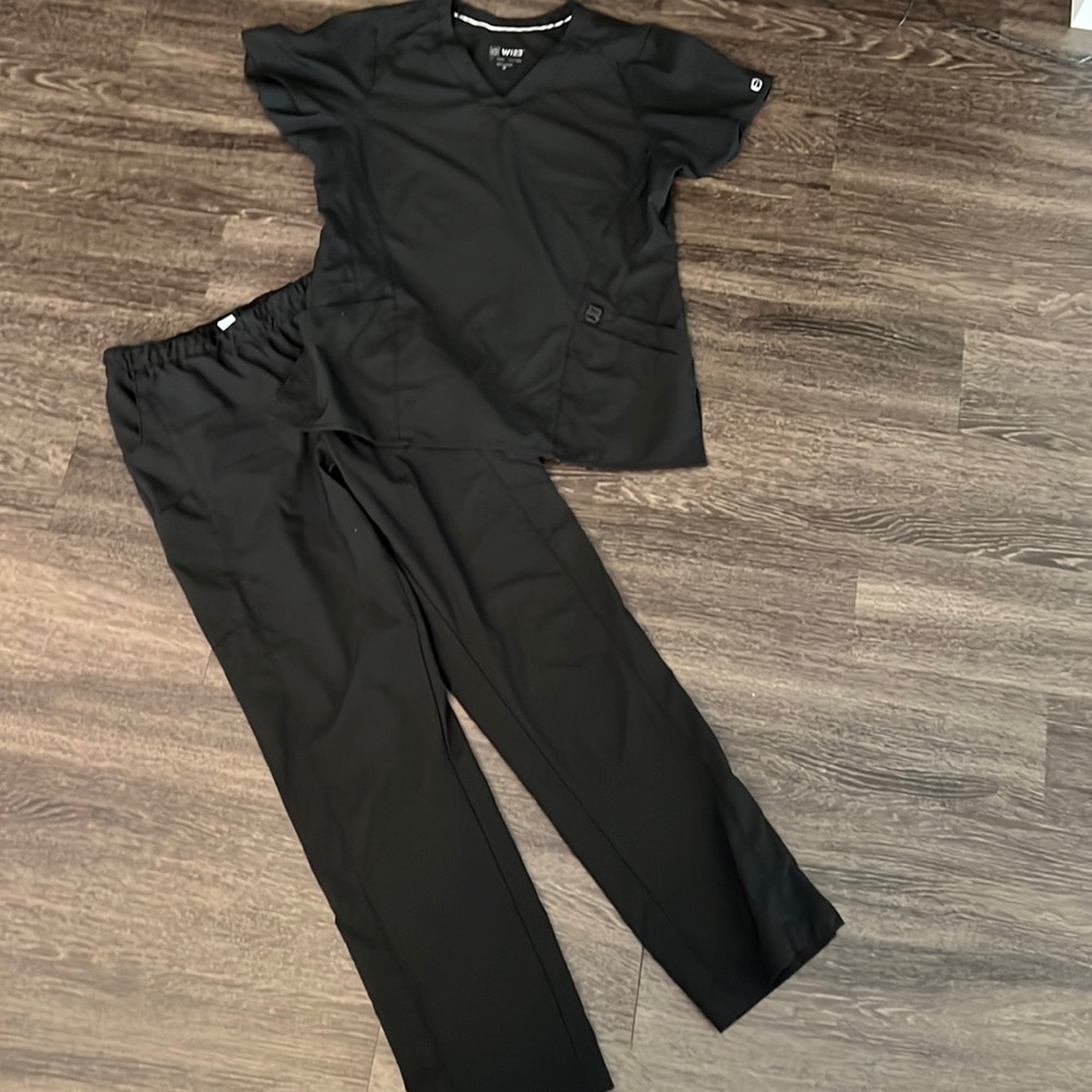 Medium wonderwink scrub set